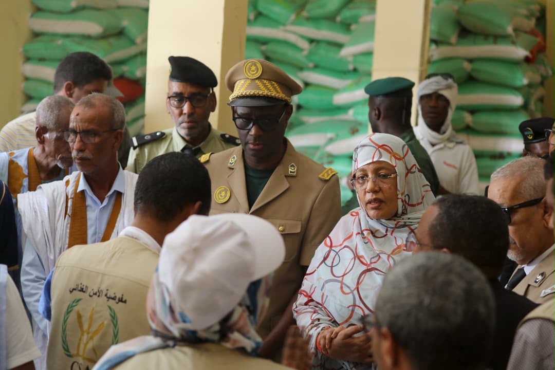 مفوضة الأمن الغذائي تؤدي زيارة لمراكز التوزيعات الغذائية المجانية في نواكشوط
