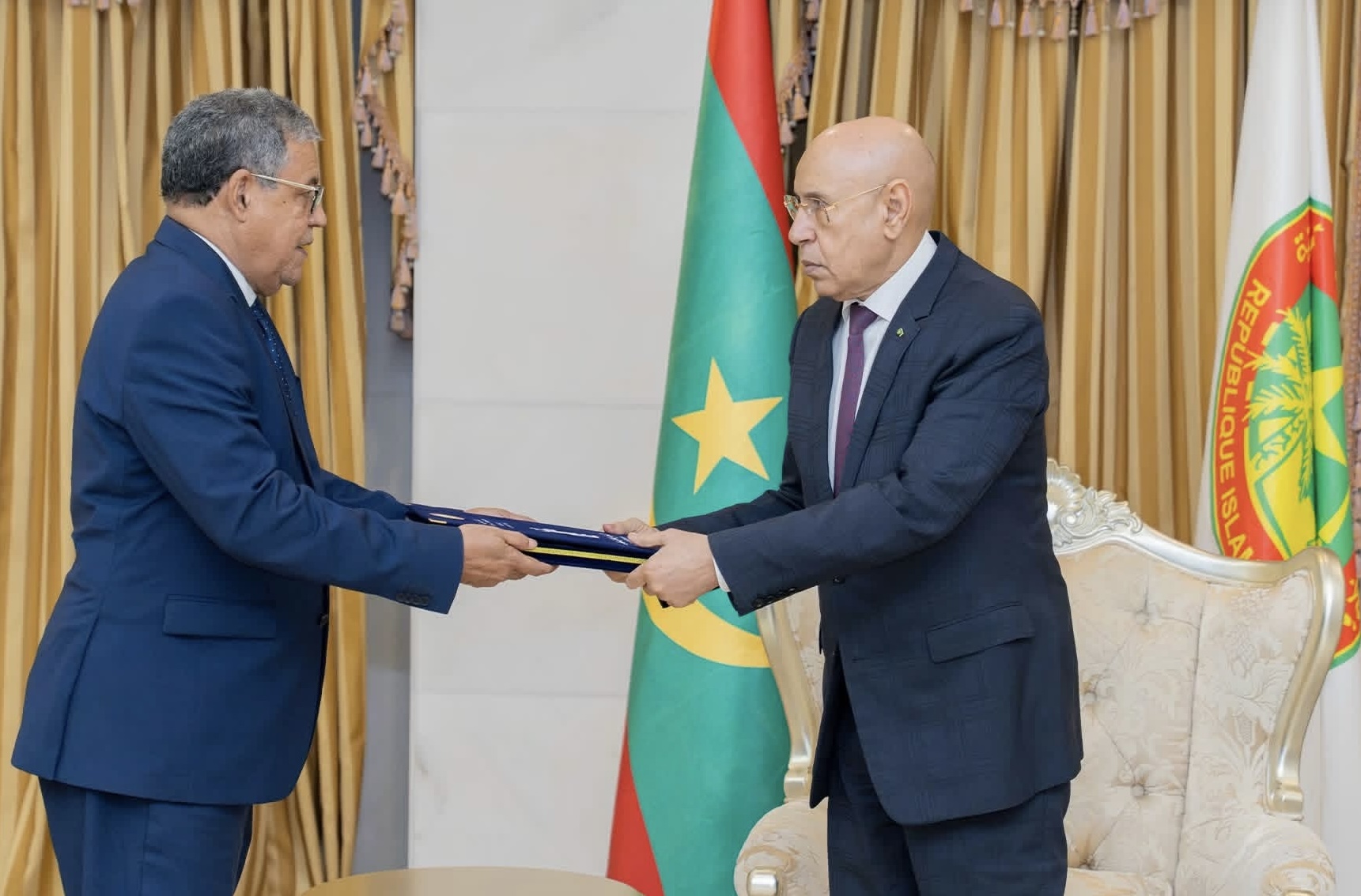 غزواني يتسلم التقرير السنوي الثالث للمجلس الأعلى للتهذيب من طرف رئيسه