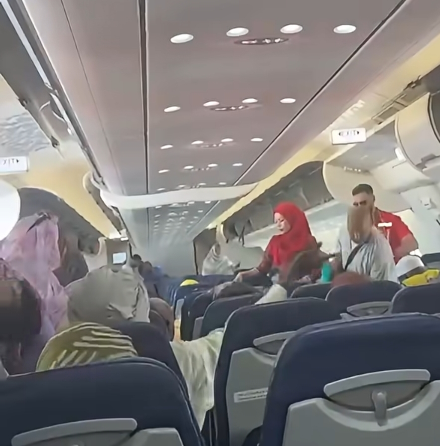 وصول الفوج السابع والأخير من الحجاج.. اكتمال عودة حجاج موريتانيا إلى أرض الوطن بسلام