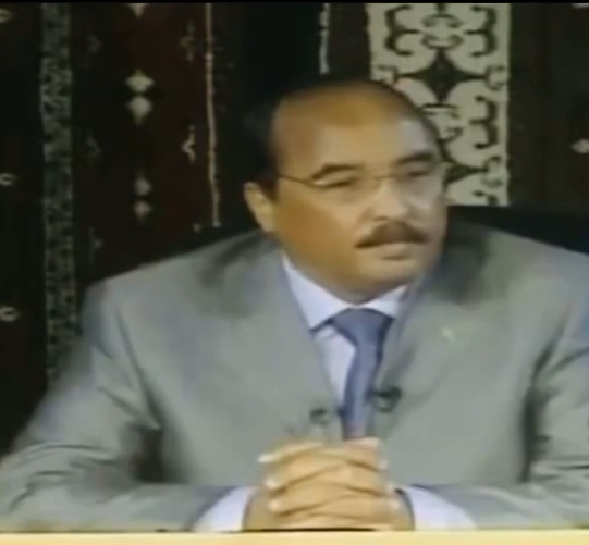 نقل ولد عبد العزيز إلى مصحة خاصة لإجراء فحوص طبية بعد لقاء لافت بين هيئة دفاعه ووزير العدل