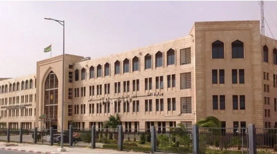 نواكشوط تشجب استهداف السعودية وتؤكد وقوفها الحازم إلى جانب الرياض